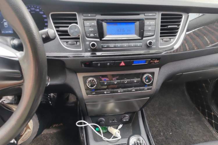 Used Hyundai Mistra 2016 1.8L Manual Comfort GL Model Audio And AC Panel