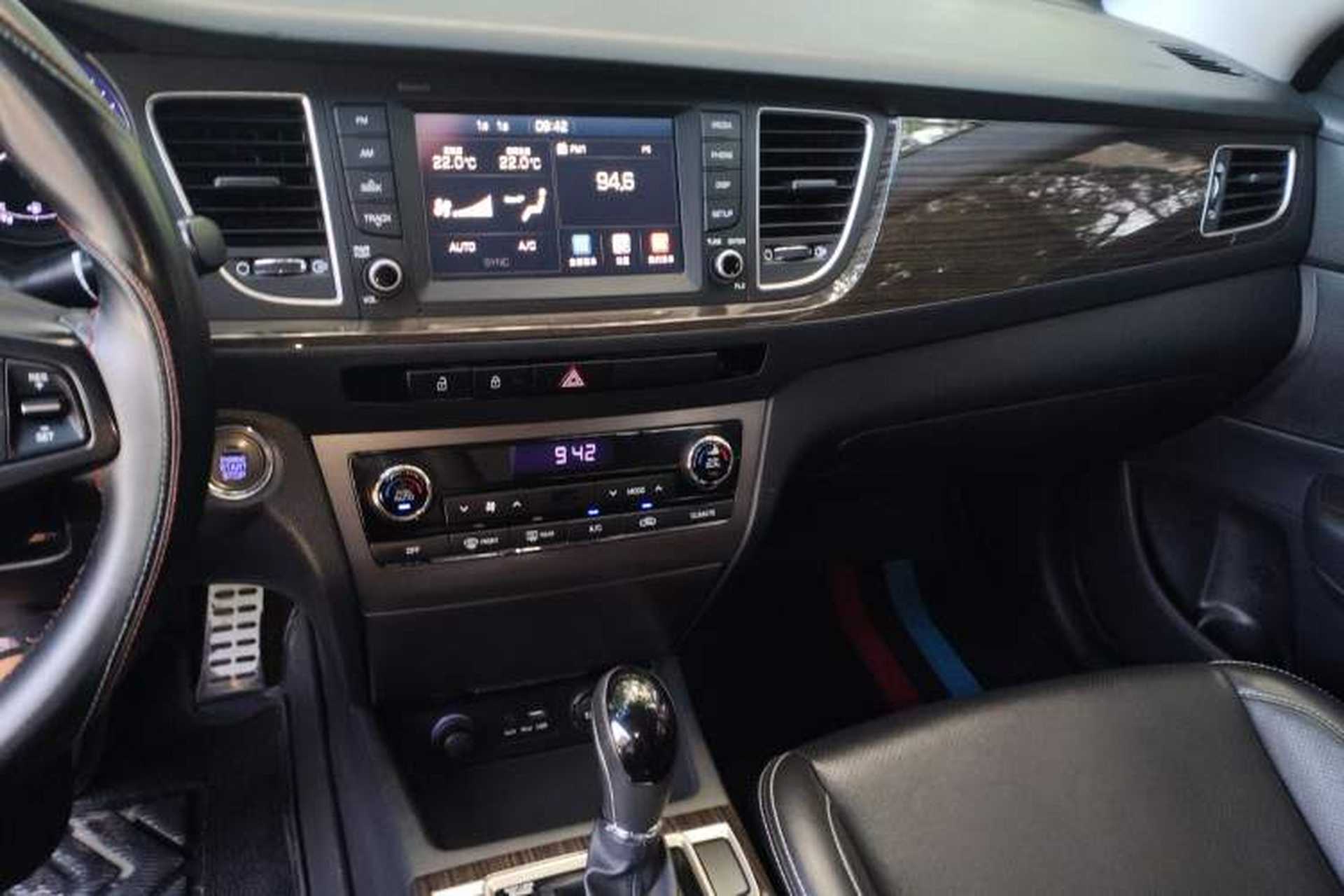 Used Hyundai Mistra 2016 1.6T Automatic Flagship TOP Model Audio And AC Panel