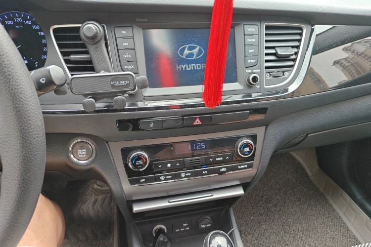 Used Hyundai Mistra 2016 1.8L Automatic Smart GLS Audio And AC Panel