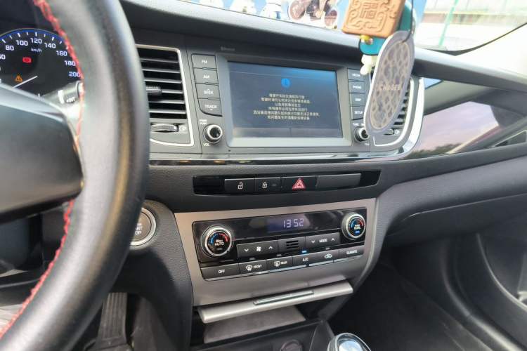 Used Hyundai Mistra 2016 1.8L Automatic Smart GLS Audio And AC Panel