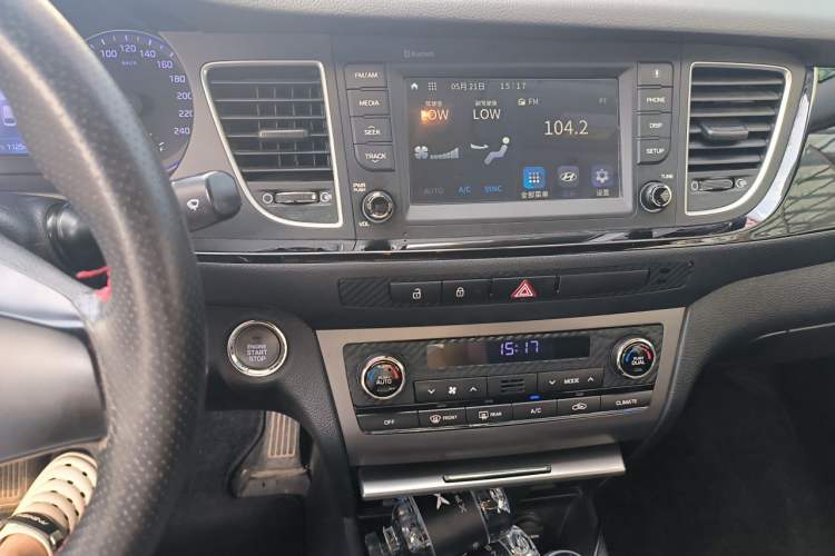 Used Hyundai Mistra 2016 1.8L Automatic Smart GLS Audio And AC Panel