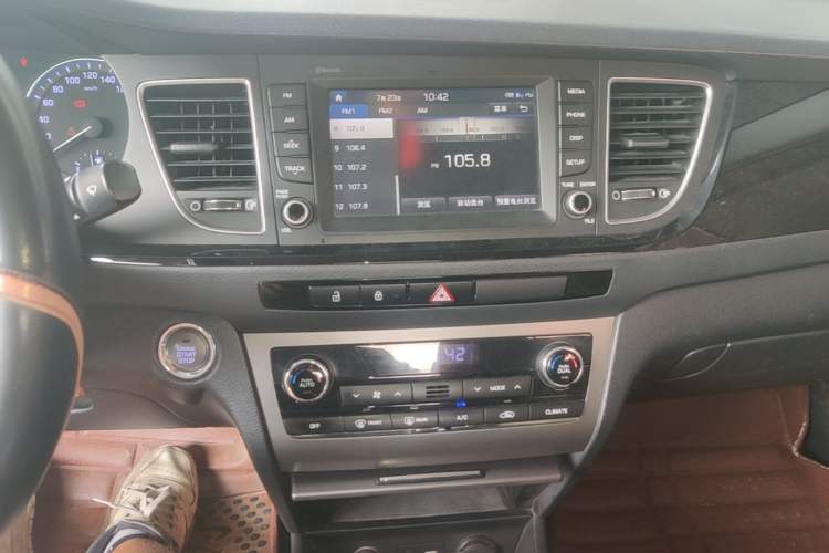 Used Hyundai Mistra 2016 1.8L Automatic Smart GLS Audio And AC Panel
