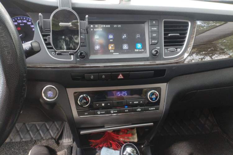 Used Hyundai Mistra 2016 1.6T Automatic Smart GLS Audio And AC Panel