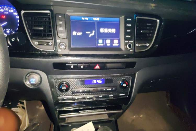 Used Hyundai Mistra 2016 1.8L Automatic Smart GLS Audio And AC Panel