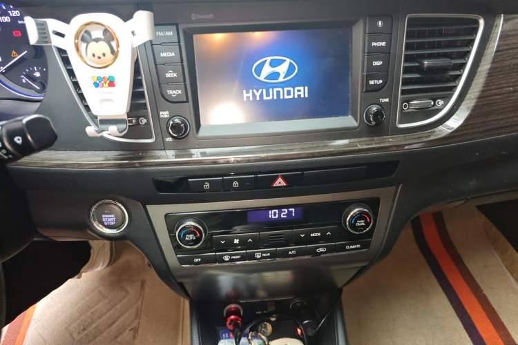 Used Hyundai Mistra 2016 1.6T Automatic Smart GLS Audio And AC Panel