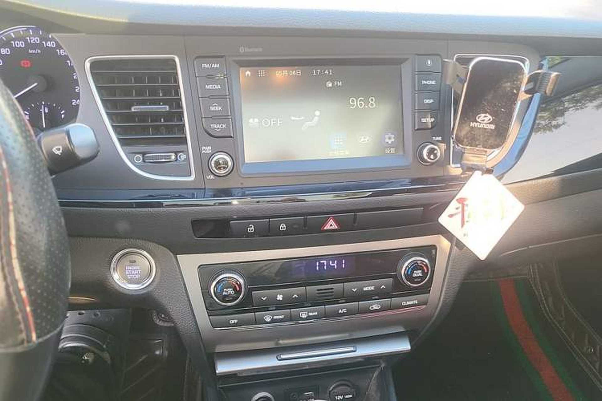 Used Hyundai Mistra 2016 1.8L Automatic Smart GLS Audio And AC Panel