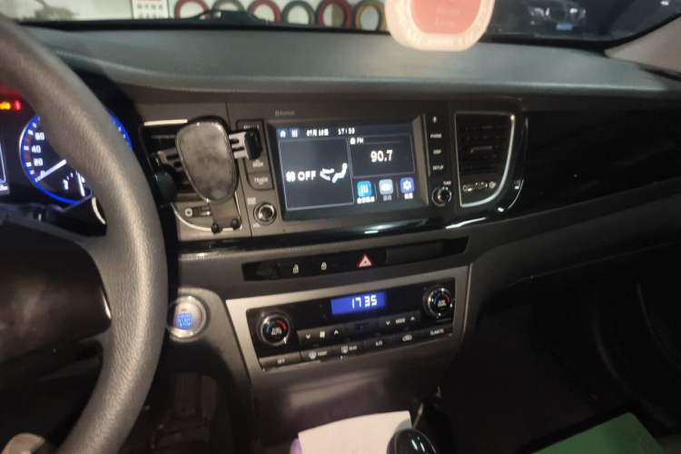 Used Hyundai Mistra 2016 1.8L Automatic Smart GLS Audio And AC Panel