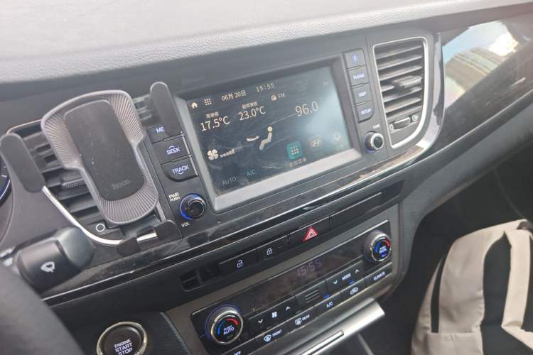 Used Hyundai Mistra 2016 1.8L Automatic Smart GLS Audio And AC Panel