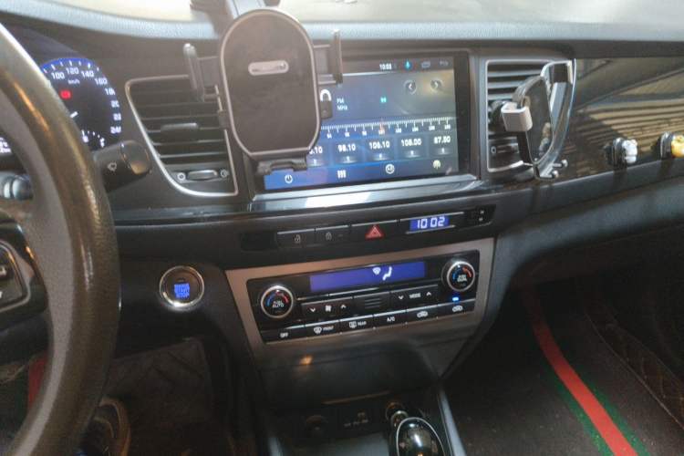 Used Hyundai Mistra 2016 1.8L Automatic Smart GLS Audio And AC Panel