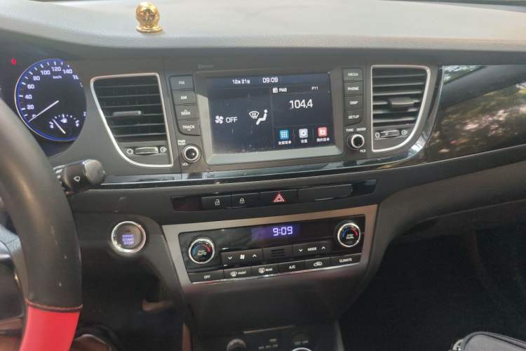 Used Hyundai Mistra 2016 1.8L Automatic Smart GLS Audio And AC Panel