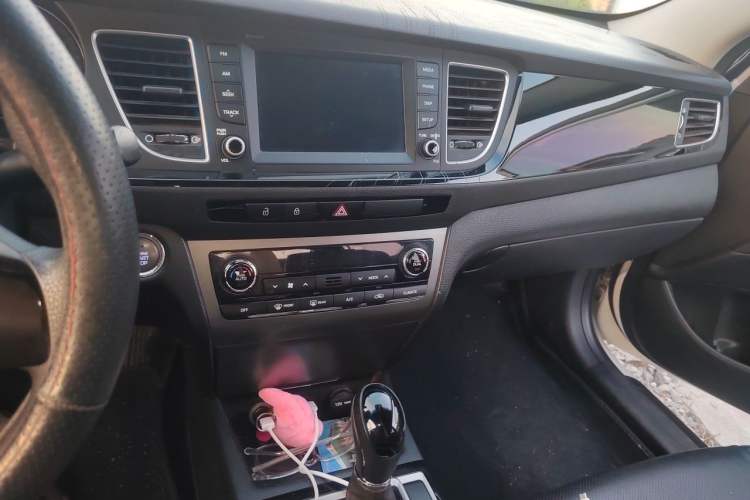 Used Hyundai Mistra 2016 1.8L Automatic Smart GLS Audio And AC Panel