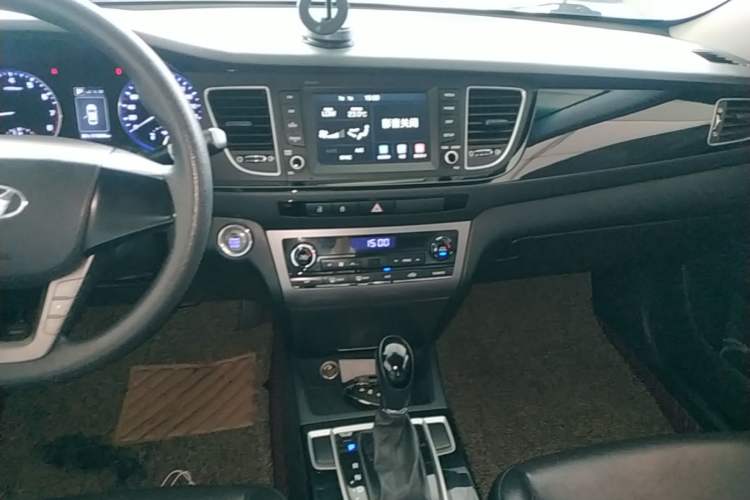 Used Hyundai Mistra 2016 1.8L Automatic Smart GLS Audio And AC Panel