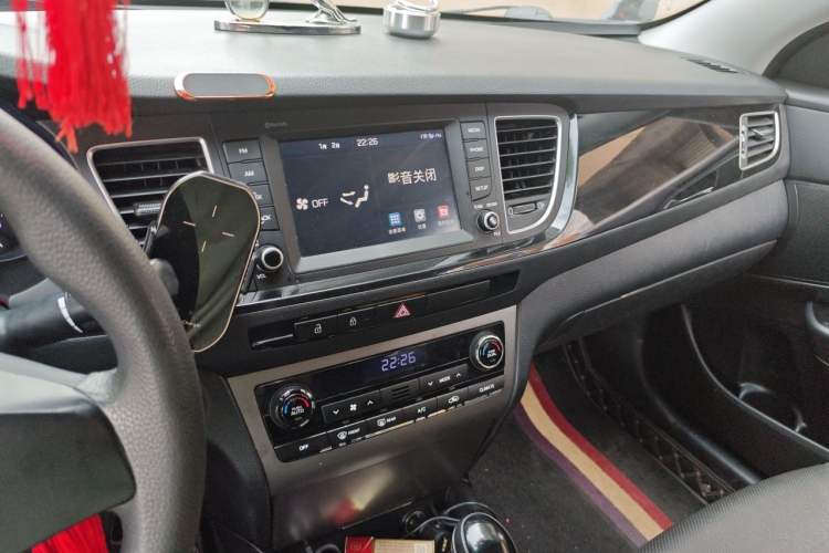 Used Hyundai Mistra 2016 1.8L Automatic Smart GLS Audio And AC Panel