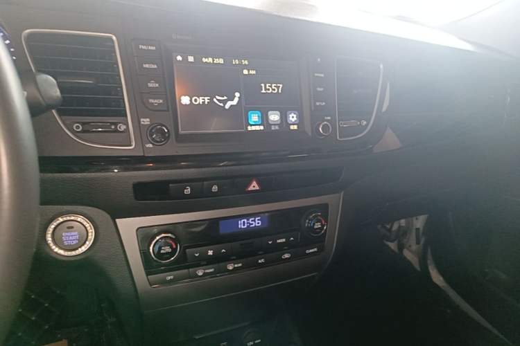 Used Hyundai Mistra 2016 1.8L Automatic Deluxe DLX Model Audio And AC Panel