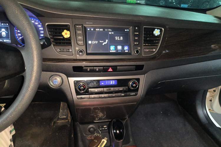 Used Hyundai Mistra 2016 1.6T Automatic Smart GLS Audio And AC Panel