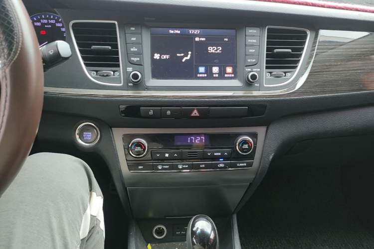 Used Hyundai Mistra 2016 1.6T Automatic Flagship TOP Model Audio And AC Panel