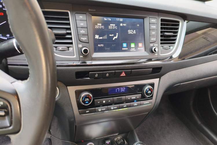 Used Hyundai Mistra 2016 1.8L Automatic Deluxe DLX Model Audio And AC Panel