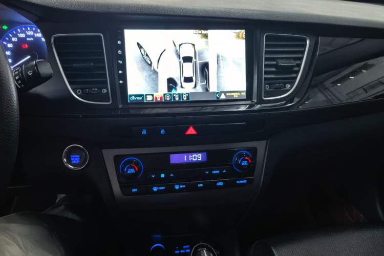 Used Hyundai Mistra 2016 1.8L Automatic Smart GLS Audio And AC Panel