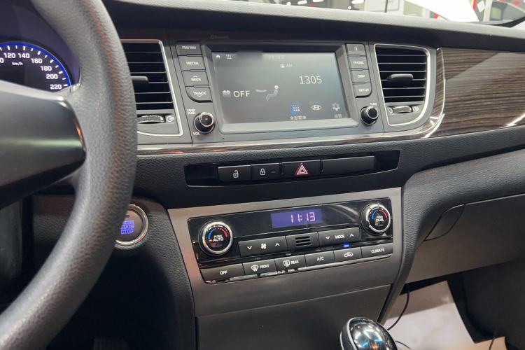 Used Hyundai Mistra 2016 1.6T Automatic Smart GLS Audio And AC Panel