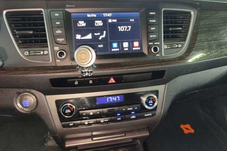 Used Hyundai Mistra 2016 1.6T Automatic Smart GLS Audio And AC Panel