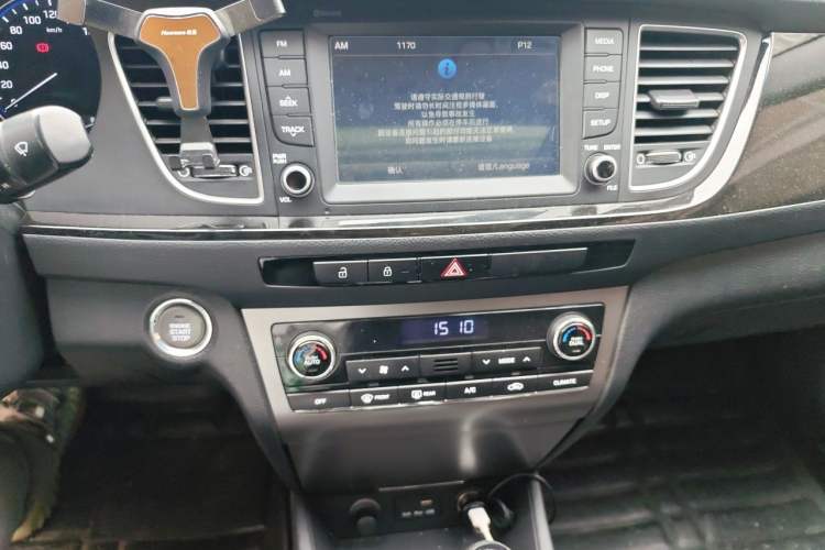 Used Hyundai Mistra 2016 1.8L Automatic Deluxe DLX Model Audio And AC Panel