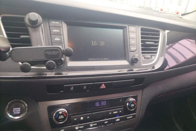 Used Hyundai Mistra 2016 1.8L Automatic Smart GLS Audio And AC Panel