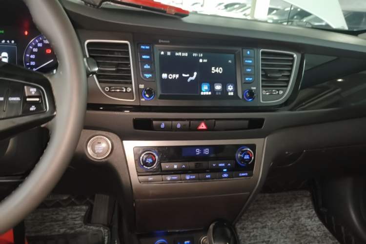 Used Hyundai Mistra 2016 1.8L Automatic Deluxe DLX Model Audio And AC Panel