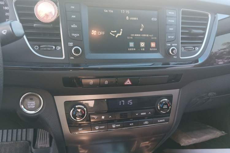 Used Hyundai Mistra 2016 1.8L Automatic Smart GLS Audio And AC Panel
