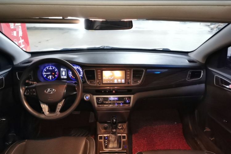Used Hyundai Mistra 2016 1.6T Automatic Smart GLS Center Console