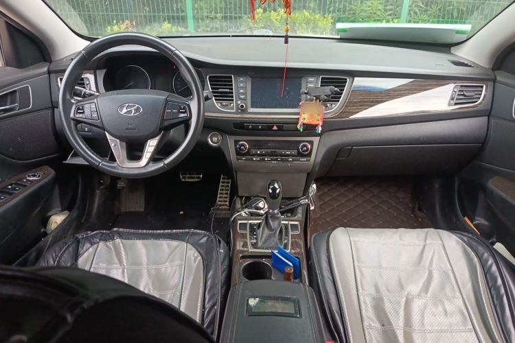 Used Hyundai Mistra 2016 1.6T Automatic Flagship TOP Model Center Console