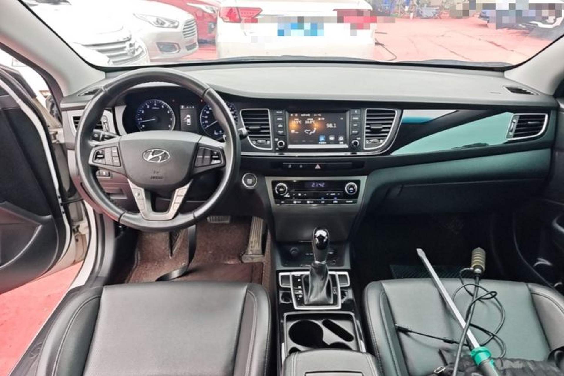 Used Hyundai Mistra 2016 1.8L Automatic Deluxe DLX Model Center Console