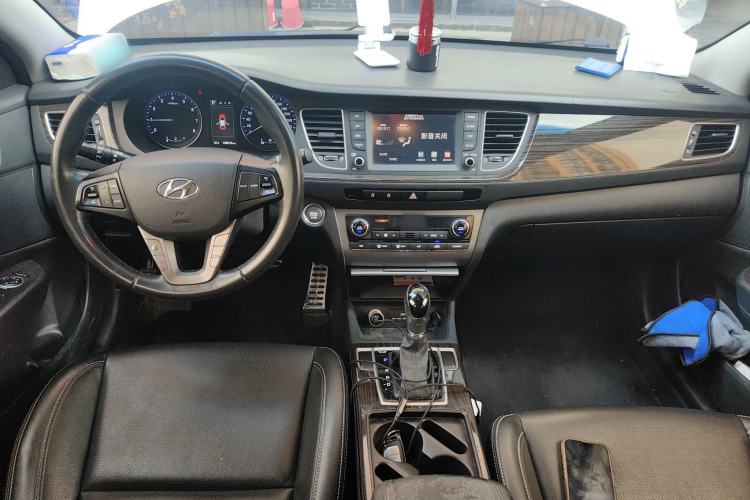 Used Hyundai Mistra 2016 1.6T Automatic Flagship TOP Model Center Console