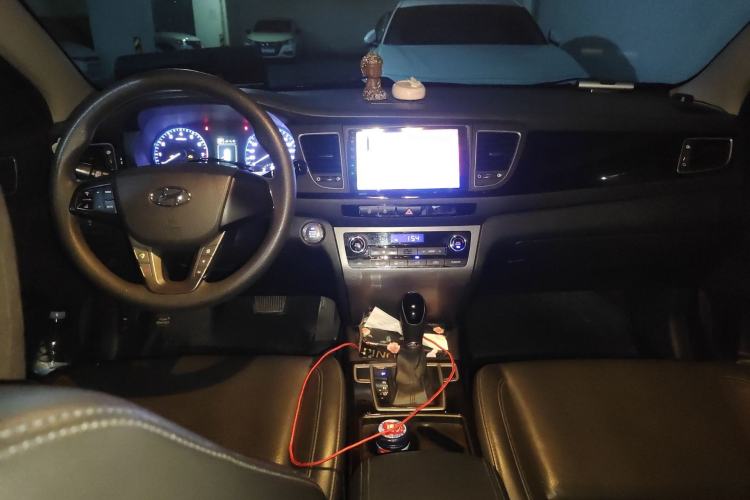 Used Hyundai Mistra 2016 1.8L Automatic Smart GLS Center Console