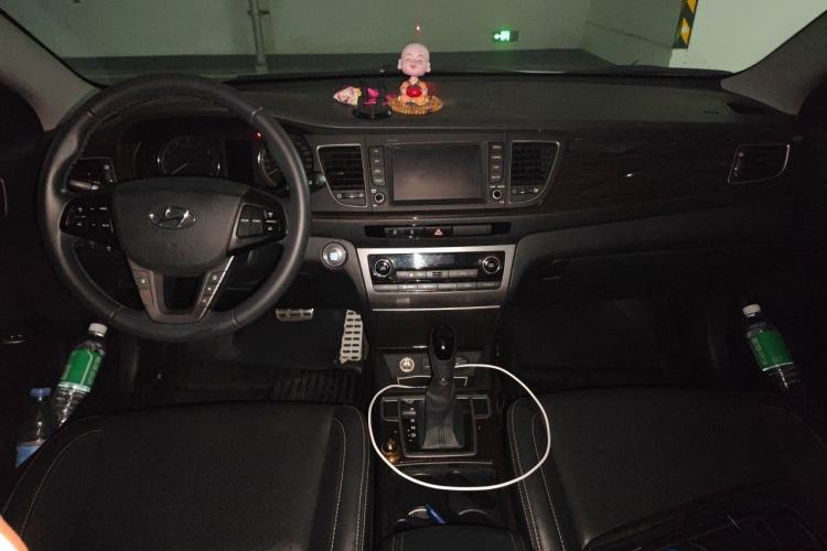 Used Hyundai Mistra 2016 1.6T Automatic Flagship TOP Model Center Console