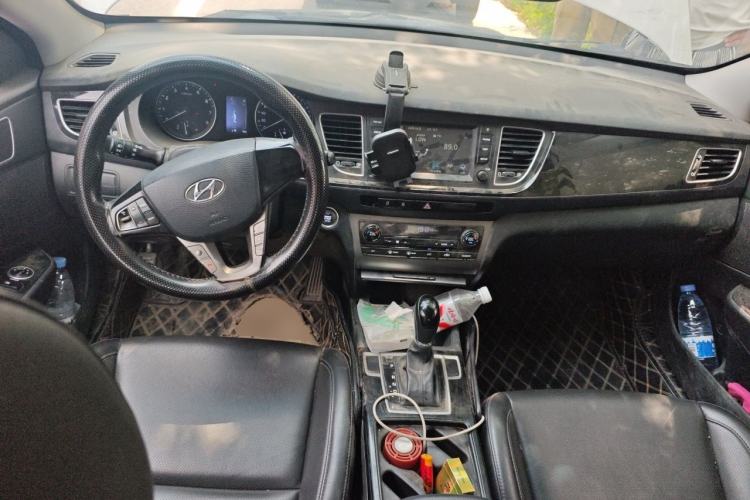 Used Hyundai Mistra 2016 1.8L Automatic Smart GLS Center Console