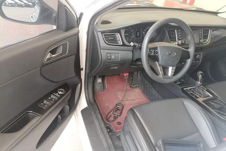 Used Hyundai Mistra 2016 1.8L Automatic Smart GLS Driver Seat