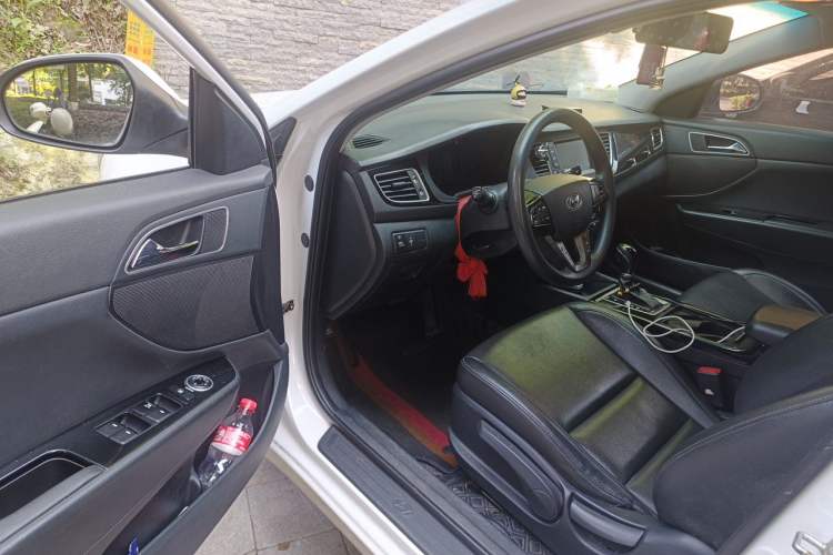Used Hyundai Mistra 2016 1.8L Automatic Deluxe DLX Model Driver Seat