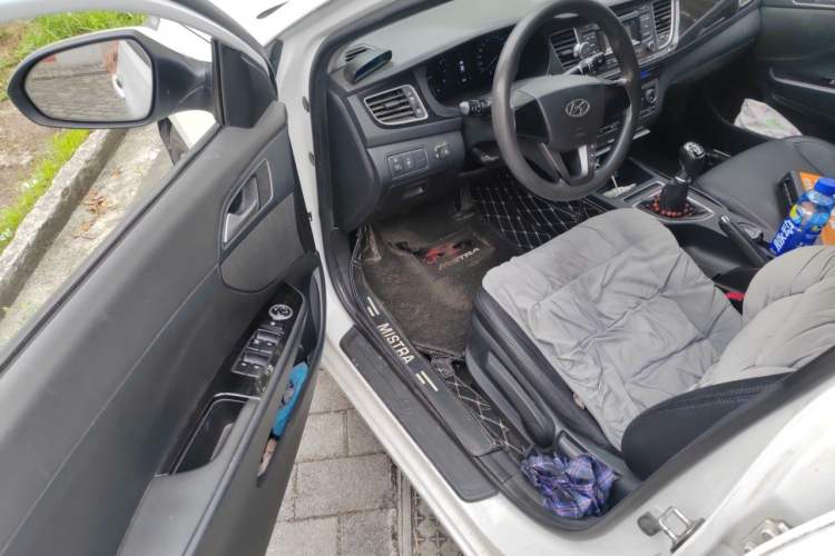 Used Hyundai Mistra 2016 1.8L Manual Comfort GL Model Driver Seat