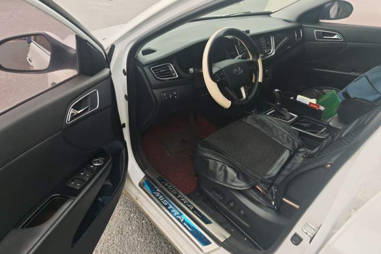Used Hyundai Mistra 2016 1.8L Automatic Deluxe DLX Model Driver Seat