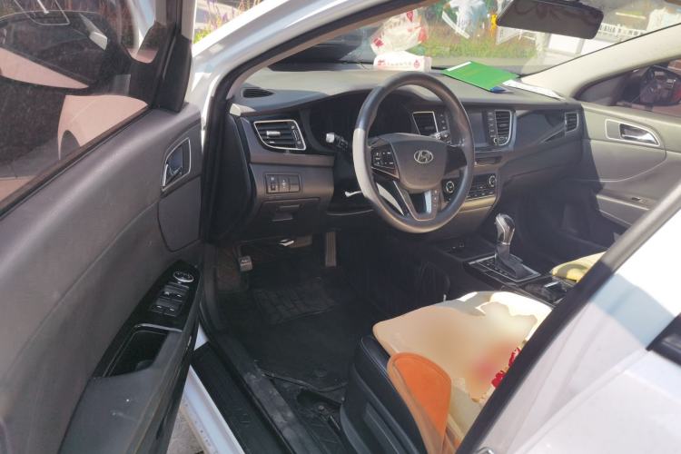Used Hyundai Mistra 2016 1.8L Automatic Smart GLS Driver Seat