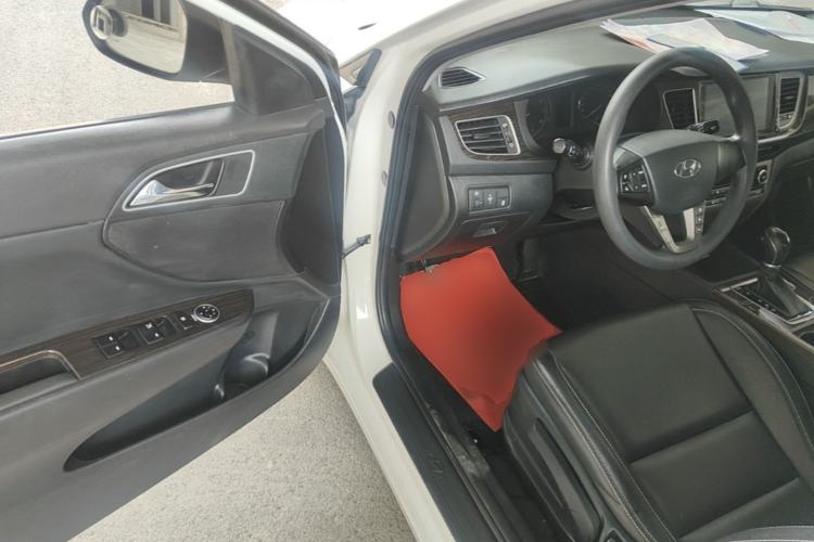 Used Hyundai Mistra 2016 1.6T Automatic Smart GLS Driver Seat