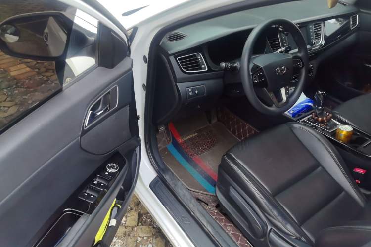 Used Hyundai Mistra 2016 1.8L Automatic Smart GLS Driver Seat