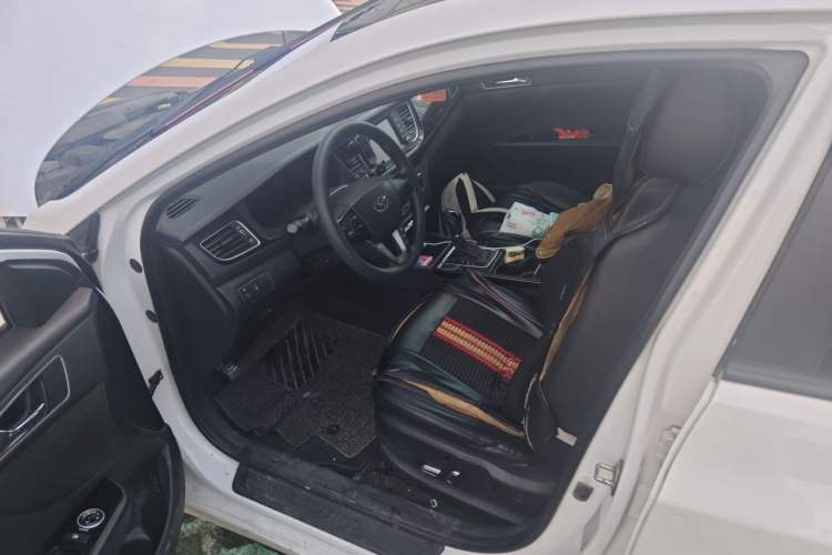 Used Hyundai Mistra 2016 1.8L Automatic Smart GLS Driver Seat