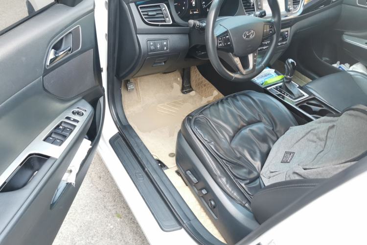 Used Hyundai Mistra 2016 1.8L Automatic Deluxe DLX Model Driver Seat
