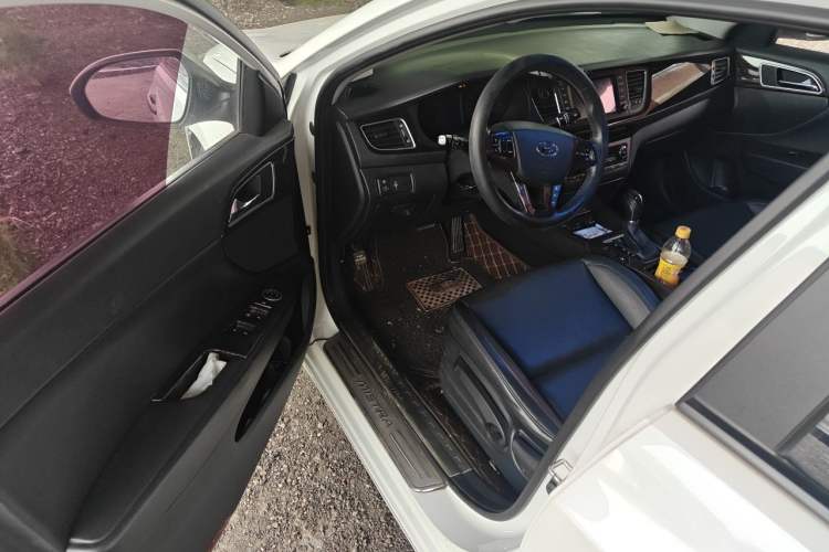 Used Hyundai Mistra 2016 1.8L Automatic Smart GLS Driver Seat