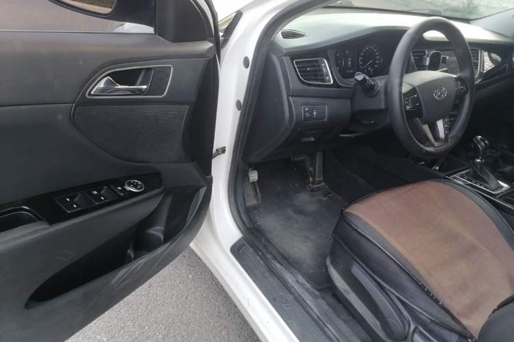 Used Hyundai Mistra 2016 1.8L Automatic Smart GLS Driver Seat