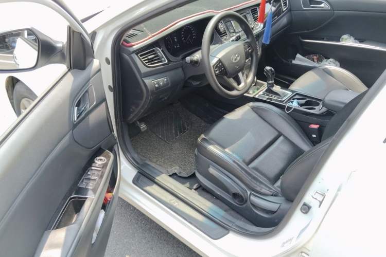 Used Hyundai Mistra 2016 1.8L Automatic Smart GLS Driver Seat