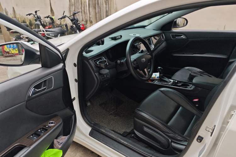 Used Hyundai Mistra 2016 1.6T Automatic Smart GLS Driver Seat
