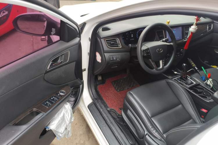 Used Hyundai Mistra 2016 1.6T Automatic Smart GLS Driver Seat
