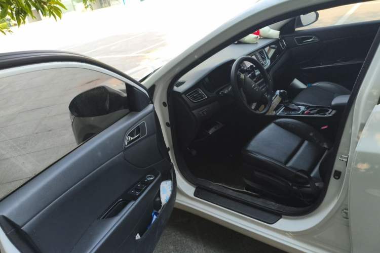Used Hyundai Mistra 2016 1.8L Automatic Smart GLS Driver Seat